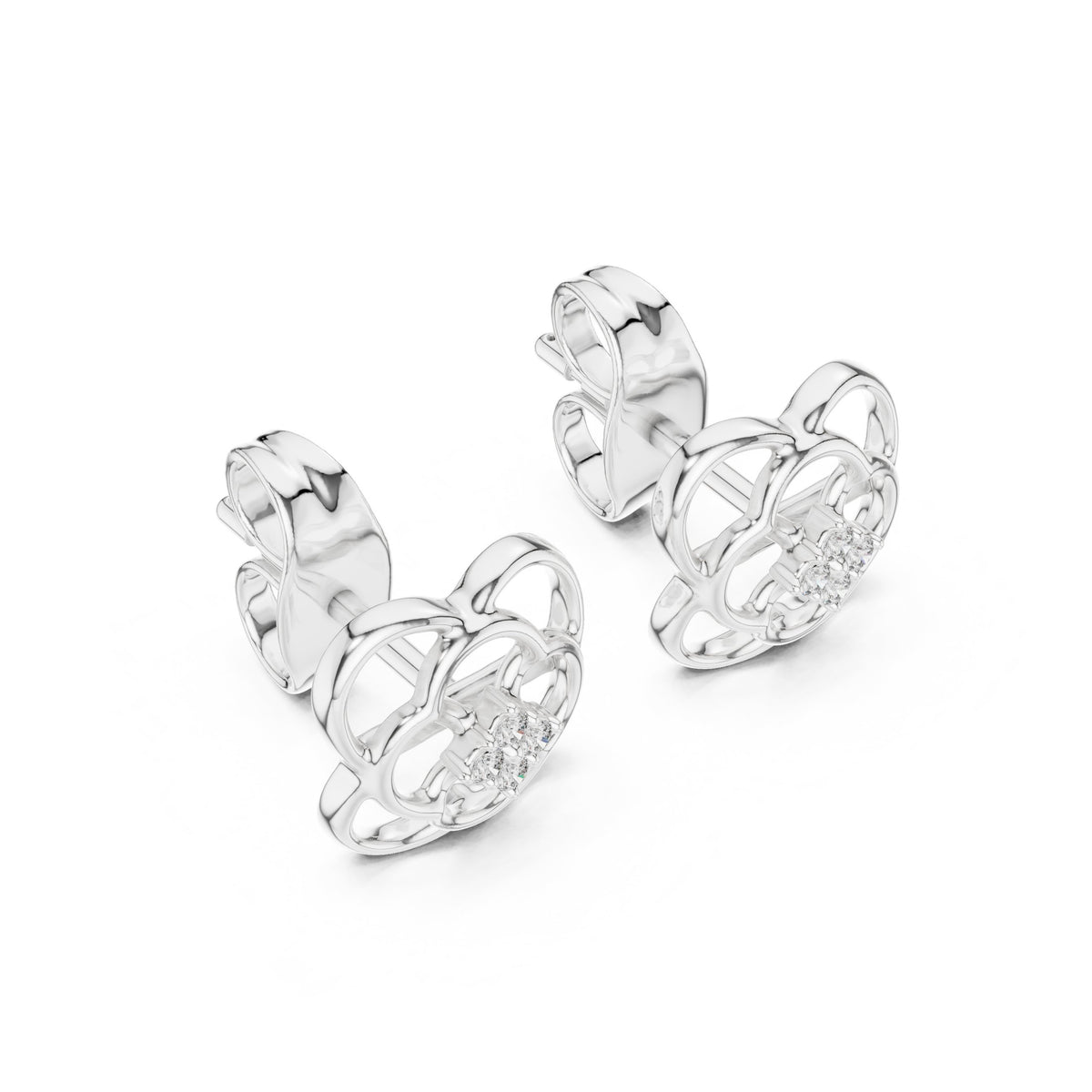 أقراط ألماس بدوائر متشابكة in White Gold - VYKA Diamonds