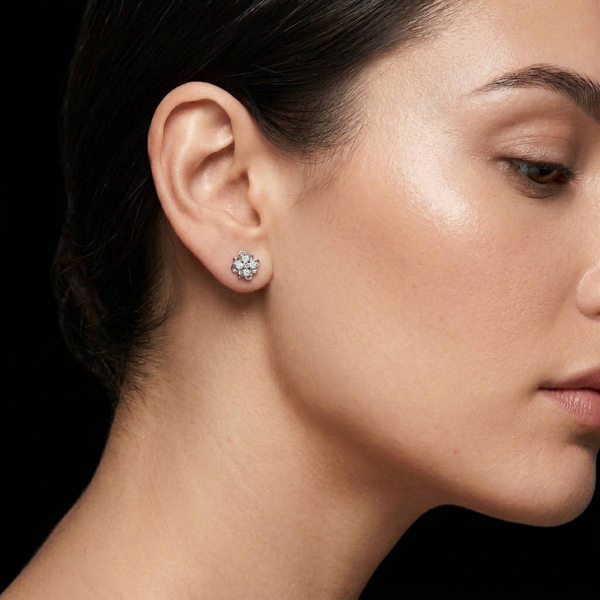 Scalloped Flower Diamond Stud Earrings