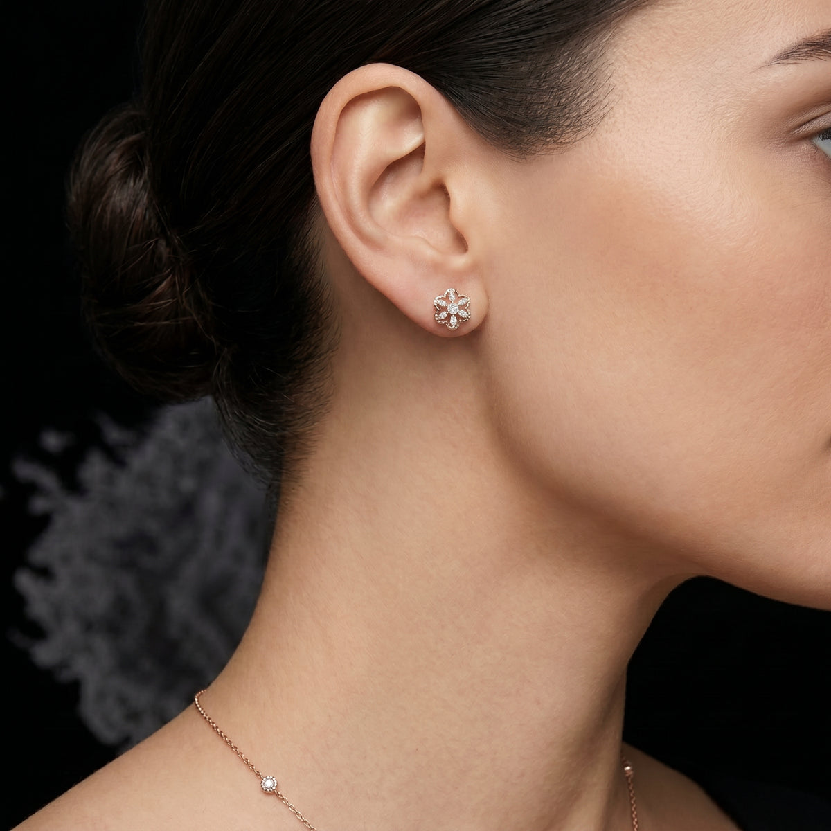 Flower Openwork Diamond Stud Earrings