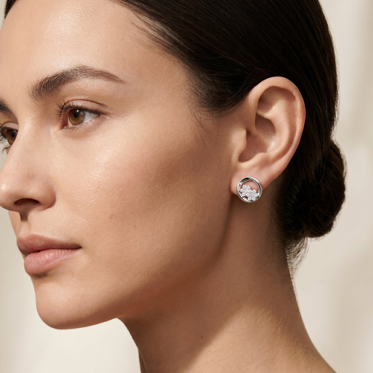 Open Circle Flower Cluster Diamond Stud Earrings