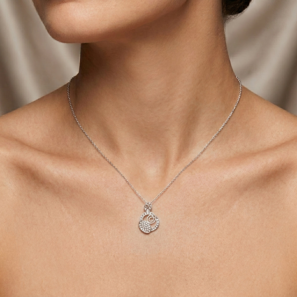 Overlapping Circles Cluster Diamond Pendant