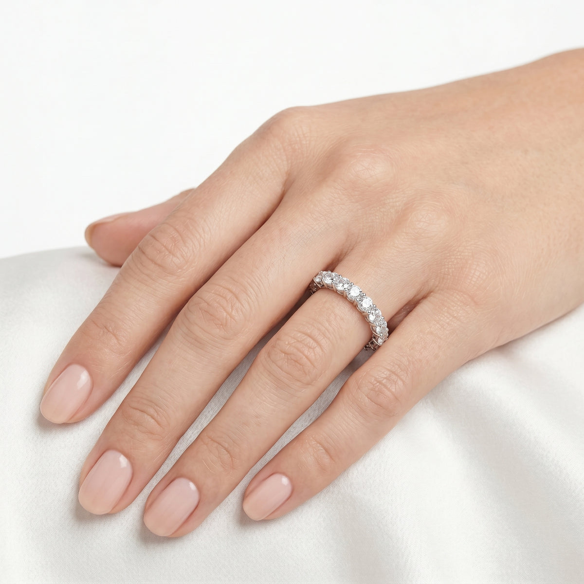 Round Diamond Shared Prong Eternity Band