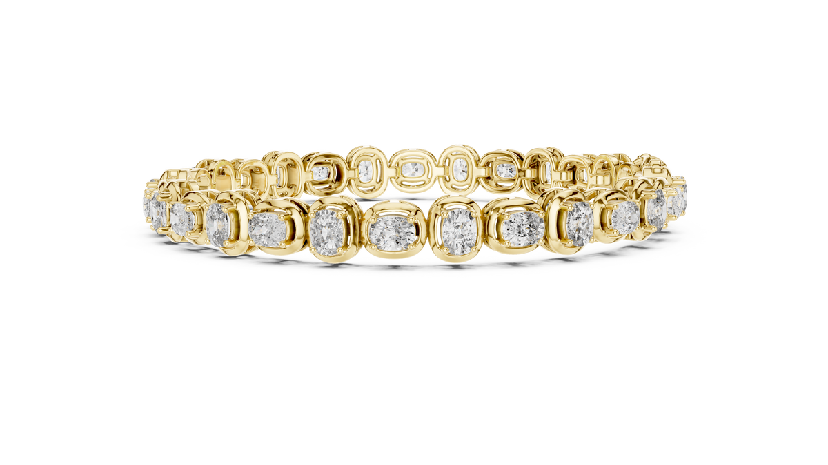 سوار تنس بألماس كوشن بإطارات محيطة in Yellow Gold - VYKA Diamonds