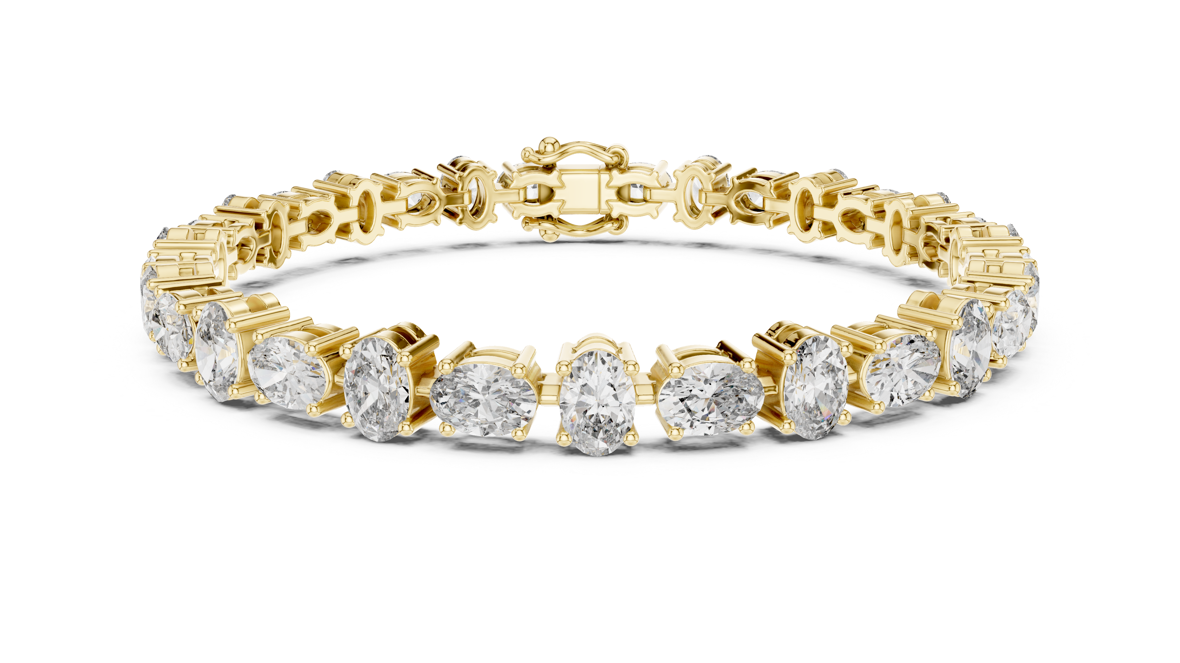 سوار بيضاوي سوليتير كوليت in Yellow Gold - VYKA Diamonds