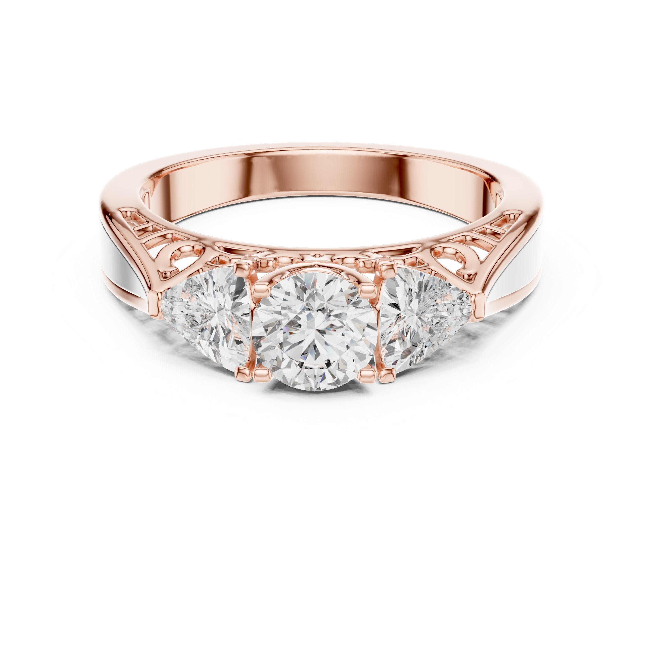 خاتم خطوبة بثلاث ألماسات مستديرة مع سوار فيليغري كلاسيكي in Rose Gold - VYKA Diamonds
