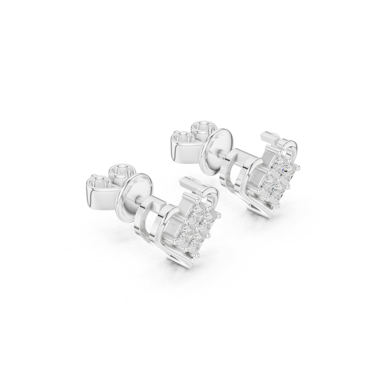 أقراط بتجمّع ألماس برنسيس على شكل قلب in White Gold - VYKA Diamonds