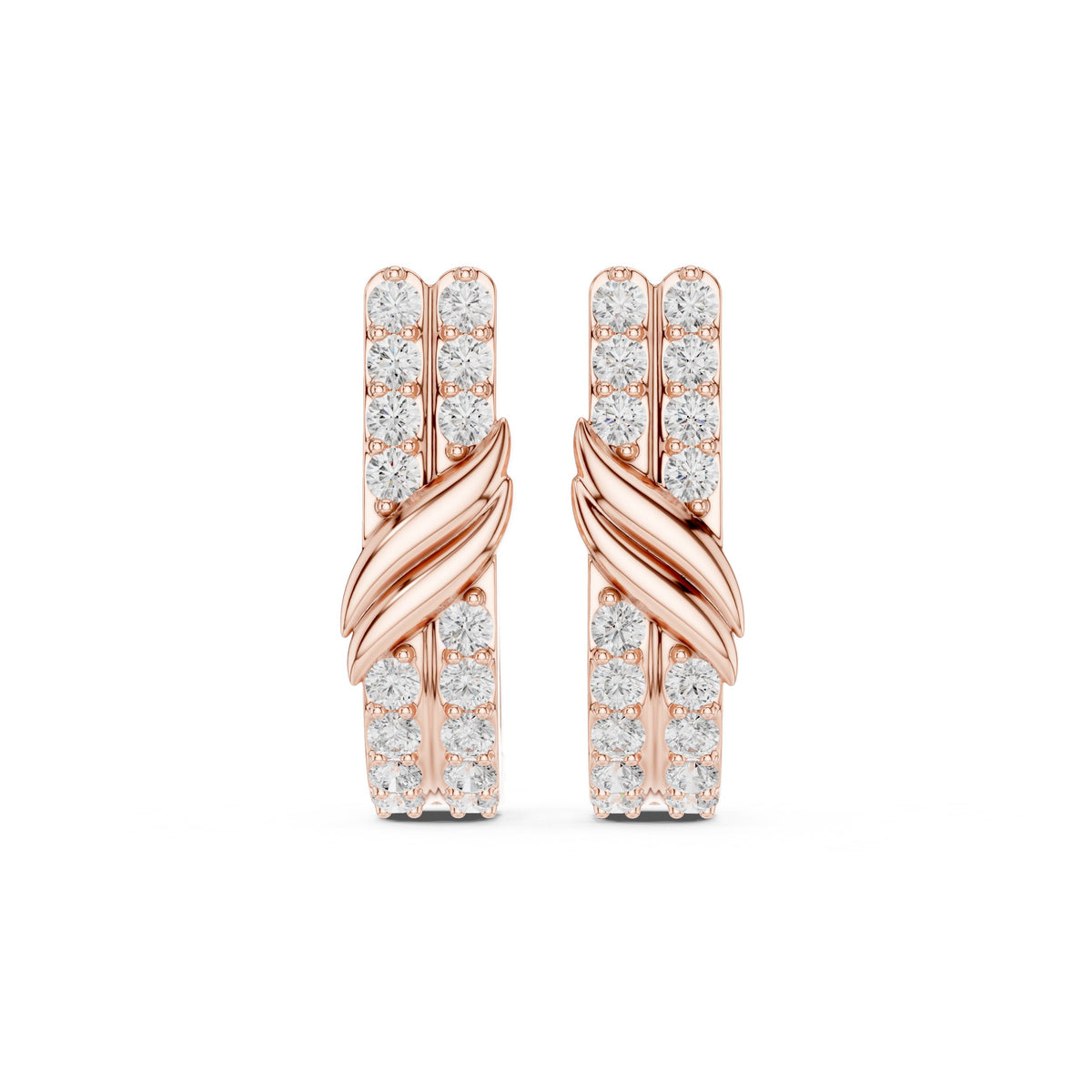 أقراط حلقية صغيرة بألماس باڤيه ملتفّ في المقدمة in Rose Gold - VYKA Diamonds